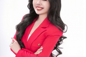 CEO Minh Hằng